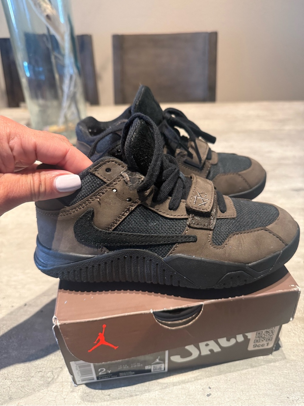 Nike Kids' Black and Brown Low-Top Sneakers